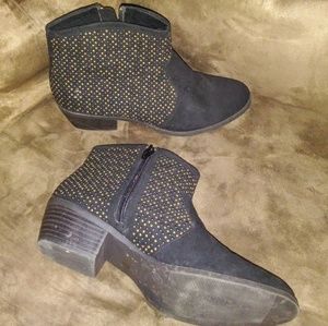 JUSTFAB Size 11 Black With Gold Studded Booties